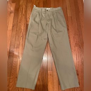 Dockers khakis